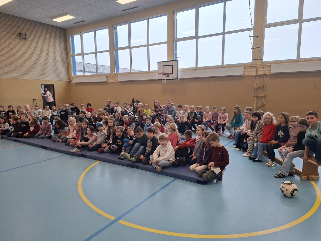 Kindertheater "Coq au vin" aus Berlin zu Gast in Sittensen 20260209 120003