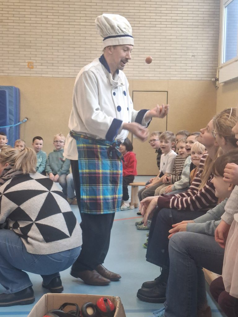 Kindertheater "Coq au vin" aus Berlin zu Gast in Sittensen 20260209 120645