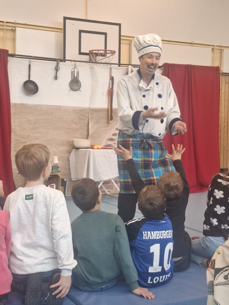 Kindertheater "Coq au vin" aus Berlin zu Gast in Sittensen 20260209 120656