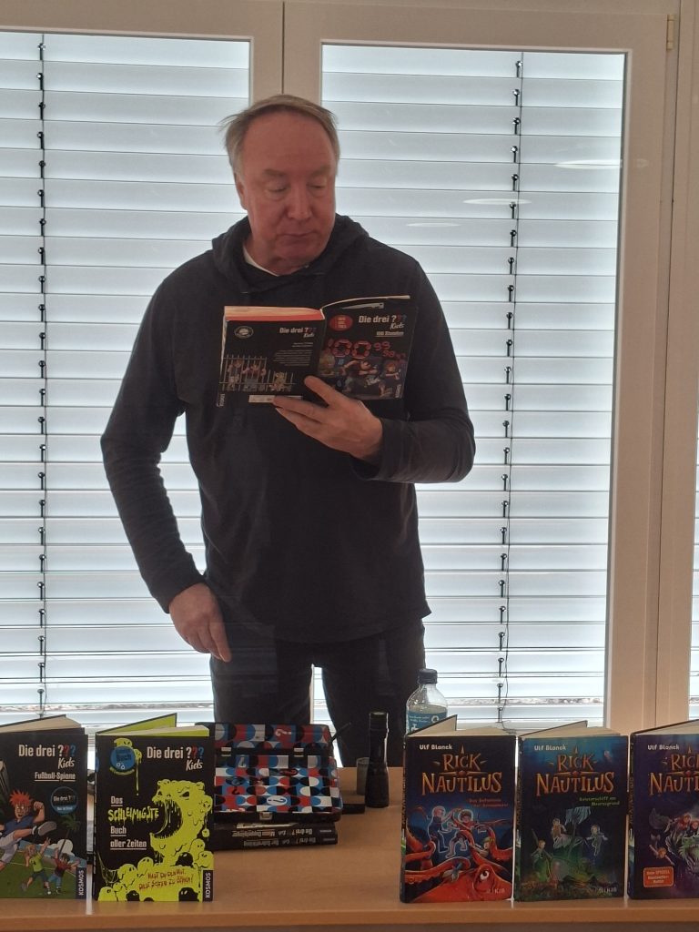 Autor Ulf Blanck lehrt das kleine 1x1 der Detektivarbeit und präsentiert Jubiläumsband der beliebten „Die drei ???-Kids“-Reihe 20260310 103954