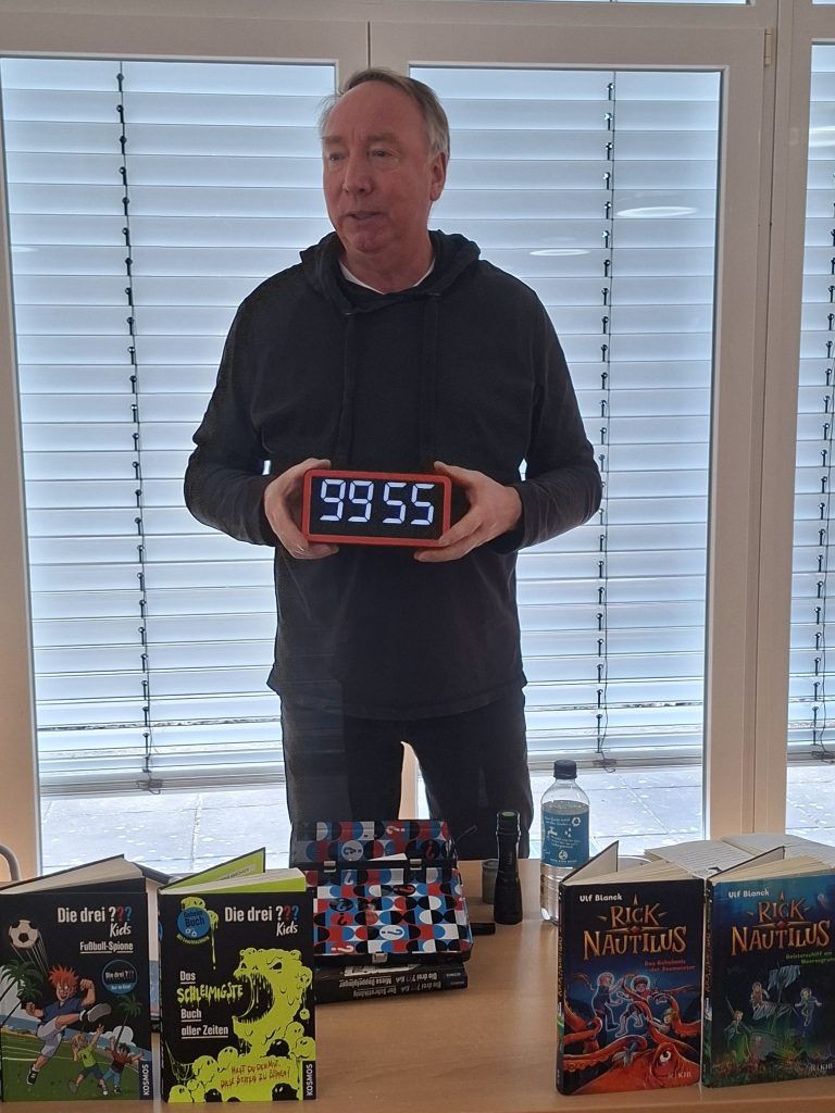 Autor Ulf Blanck lehrt das kleine 1x1 der Detektivarbeit und präsentiert Jubiläumsband der beliebten „Die drei ???-Kids“-Reihe 20260310 105236