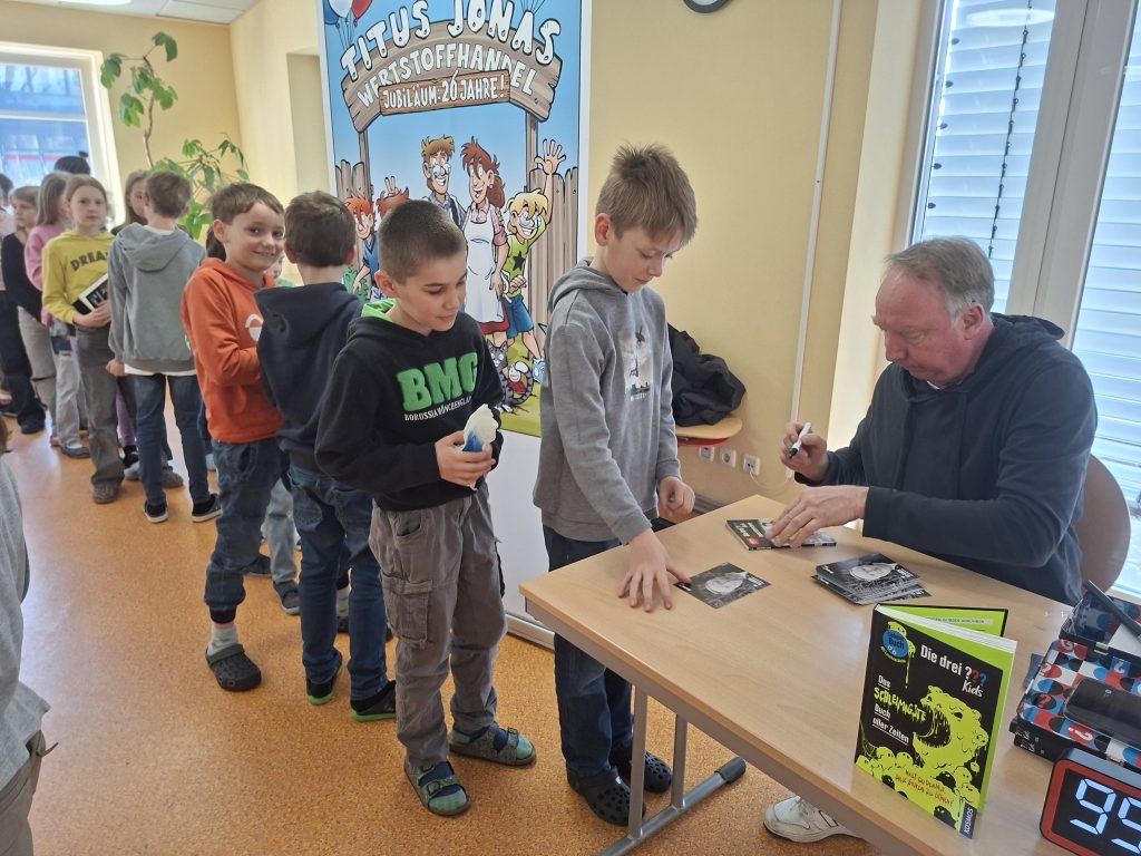 Autor Ulf Blanck lehrt das kleine 1x1 der Detektivarbeit und präsentiert Jubiläumsband der beliebten „Die drei ???-Kids“-Reihe 20260310 112457